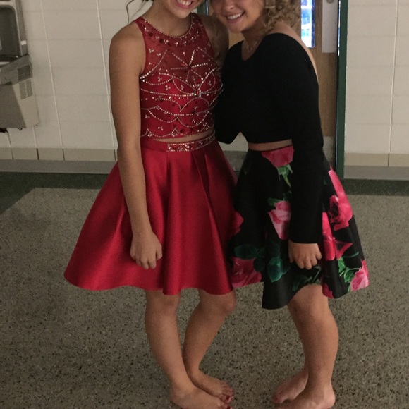 Homecoming dress - Picture 2 of 3